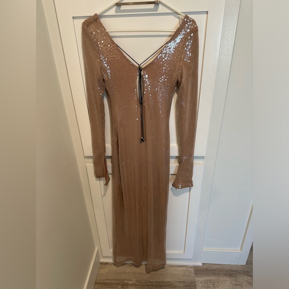 hailey bieber nude sequin dress Hailey Baldwin Bieber wore 16Arlington Sequin Dress @ Tonight Show Starring Jimmy Fallon 2022
